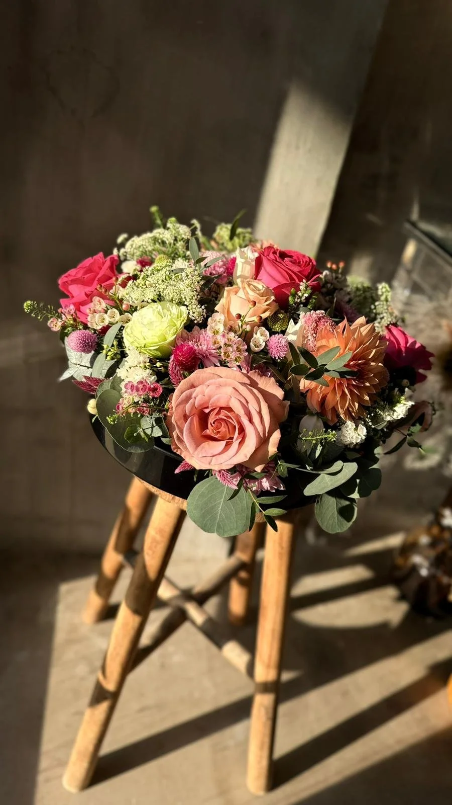 Table Arrangement (Round-shape)