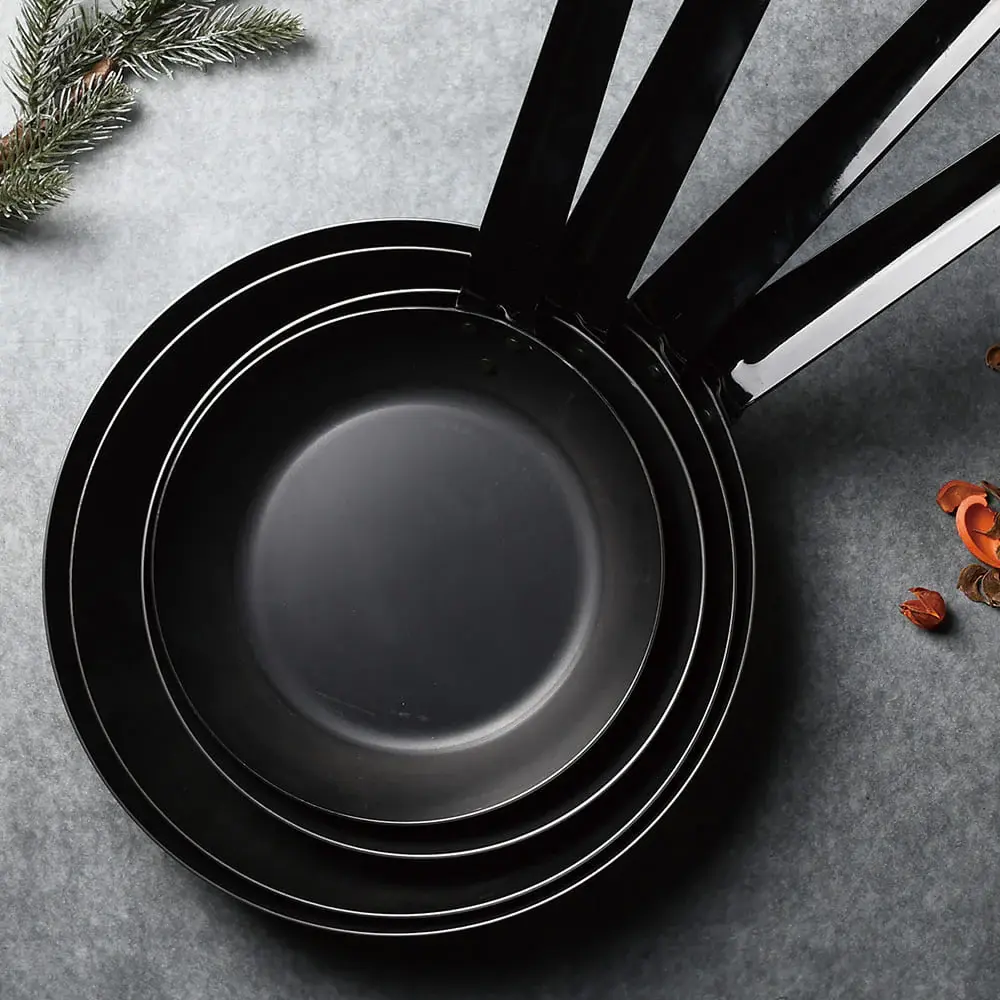 Explore the Art of Cooking with a Pearl Metal Wok: Iron Pans Made in Japan  Meta Description: