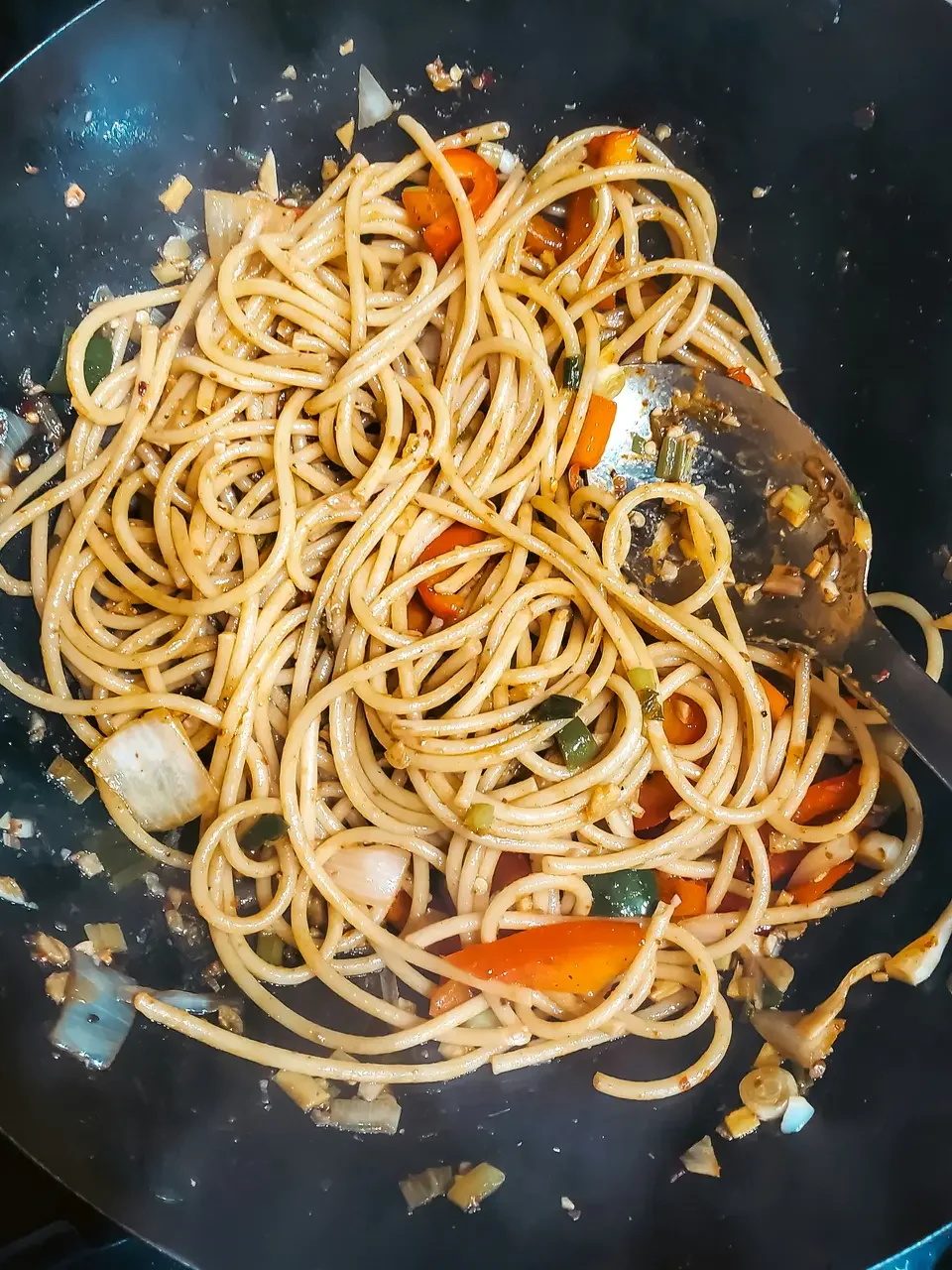 What Are the Benefits of Cooking with a Pearl Wok?