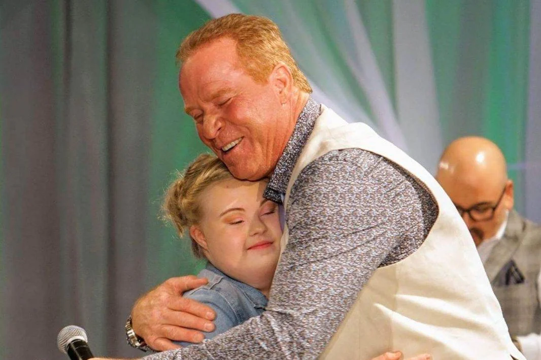 Rex Hudler hosts the YMCA Challenge Your Fashion event