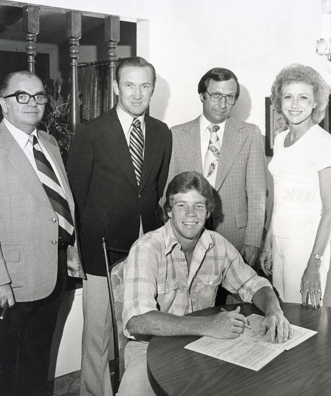 Rex Hudler signing his first MLB contract