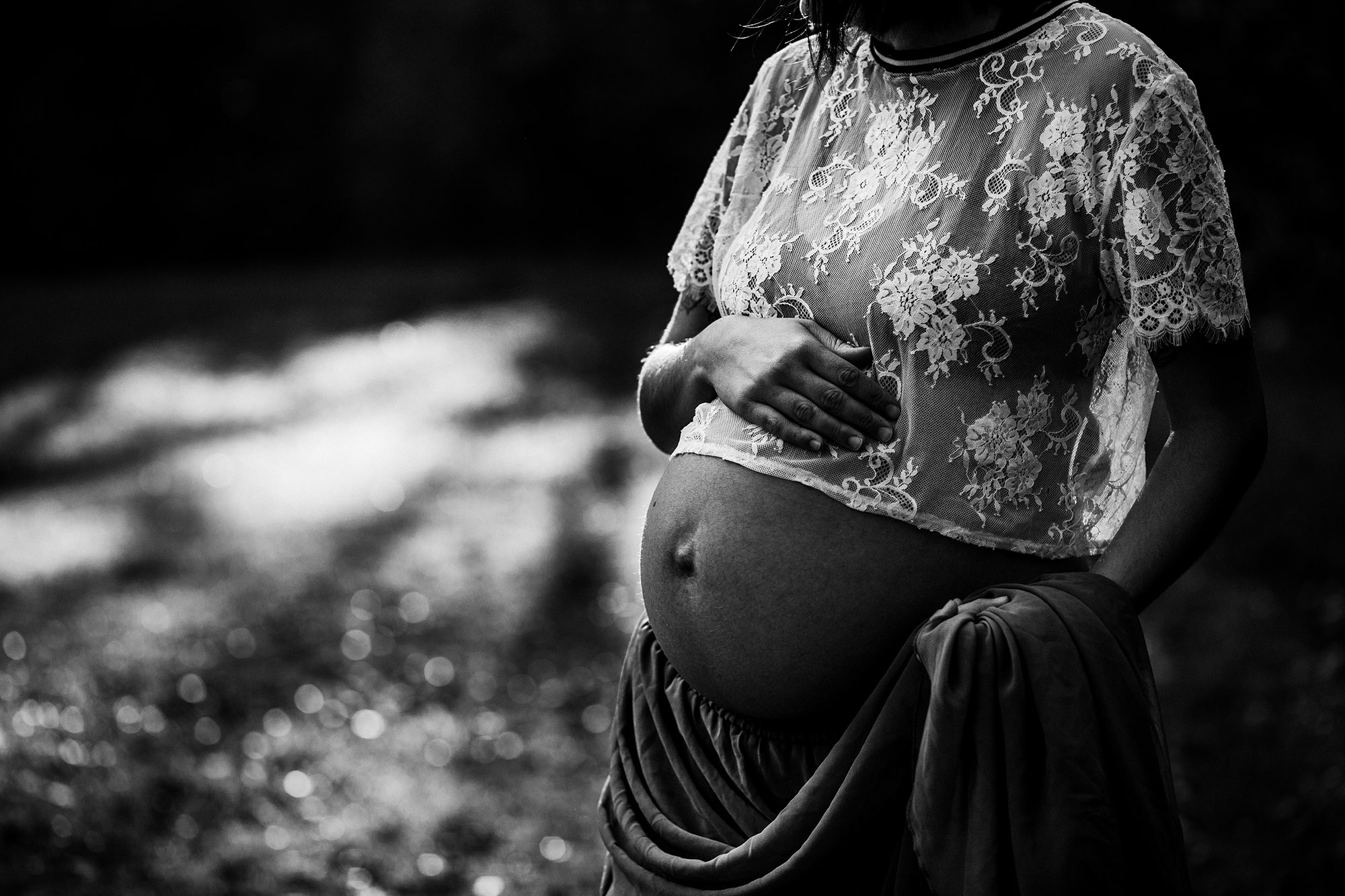 Outdoor Maternity Photos in Chelsea, Michigan — Jennifer Mason, Birth ...