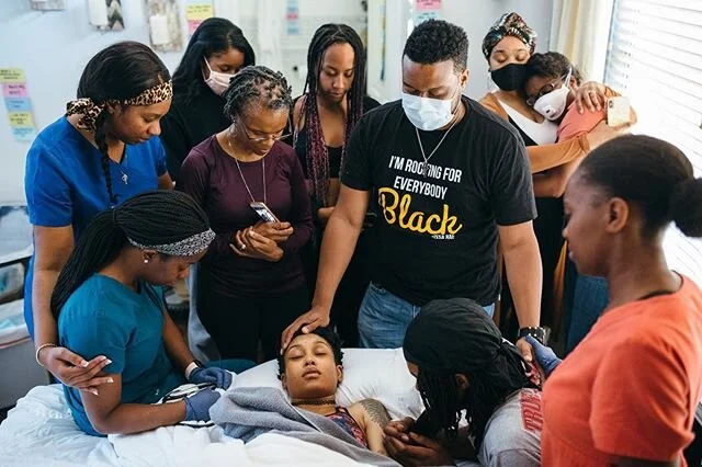 One of the most powerful birth stories I've read. --- On a night filled with riots and violence, an expecting mother was hard at work. Battling her own fears and doubt and questioning if she could actually do it, she pushed forward anyway. She went f