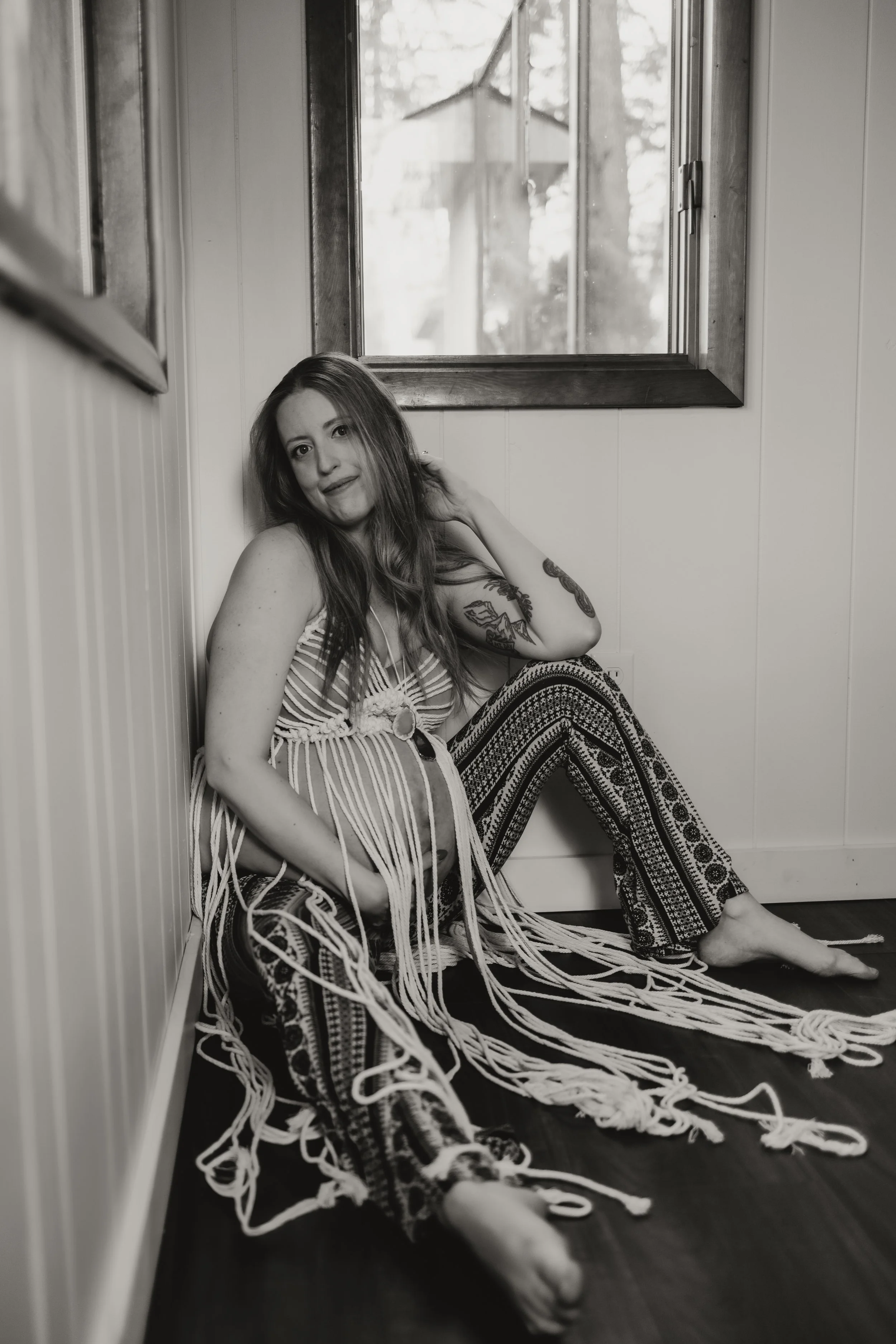 Maternity-Cottage-Session-Em-52.jpg