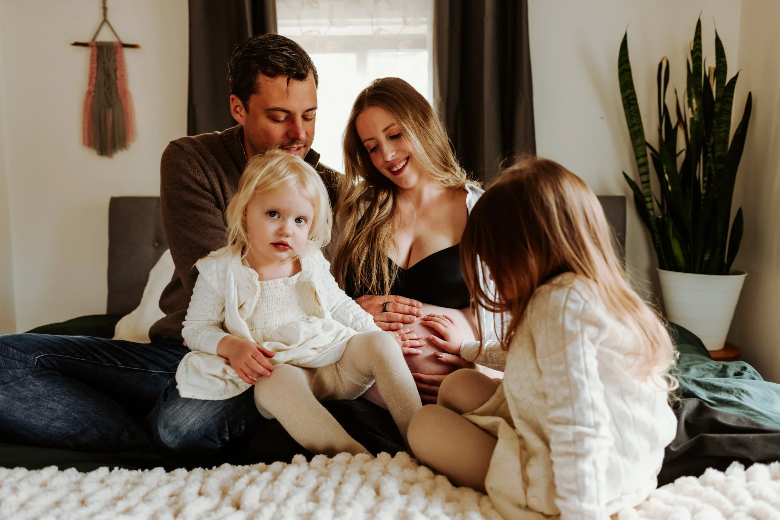 Maternity-Cottage-Session-Em-96.jpg