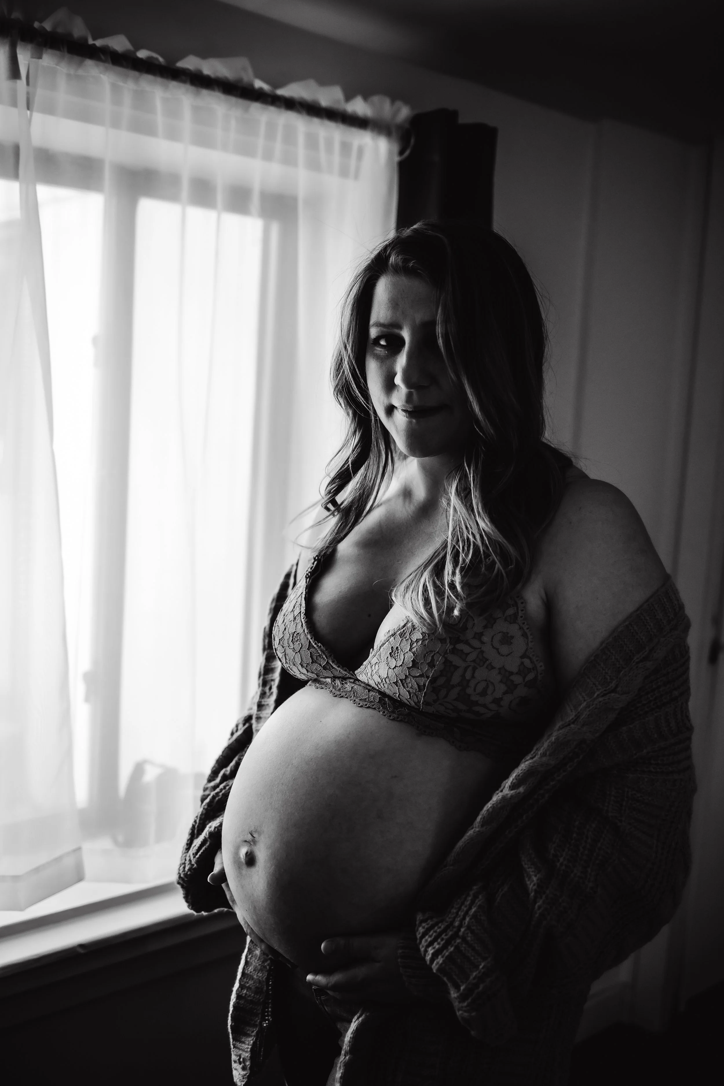 Lifestyle-maternity-photography-Michigan (36).jpg