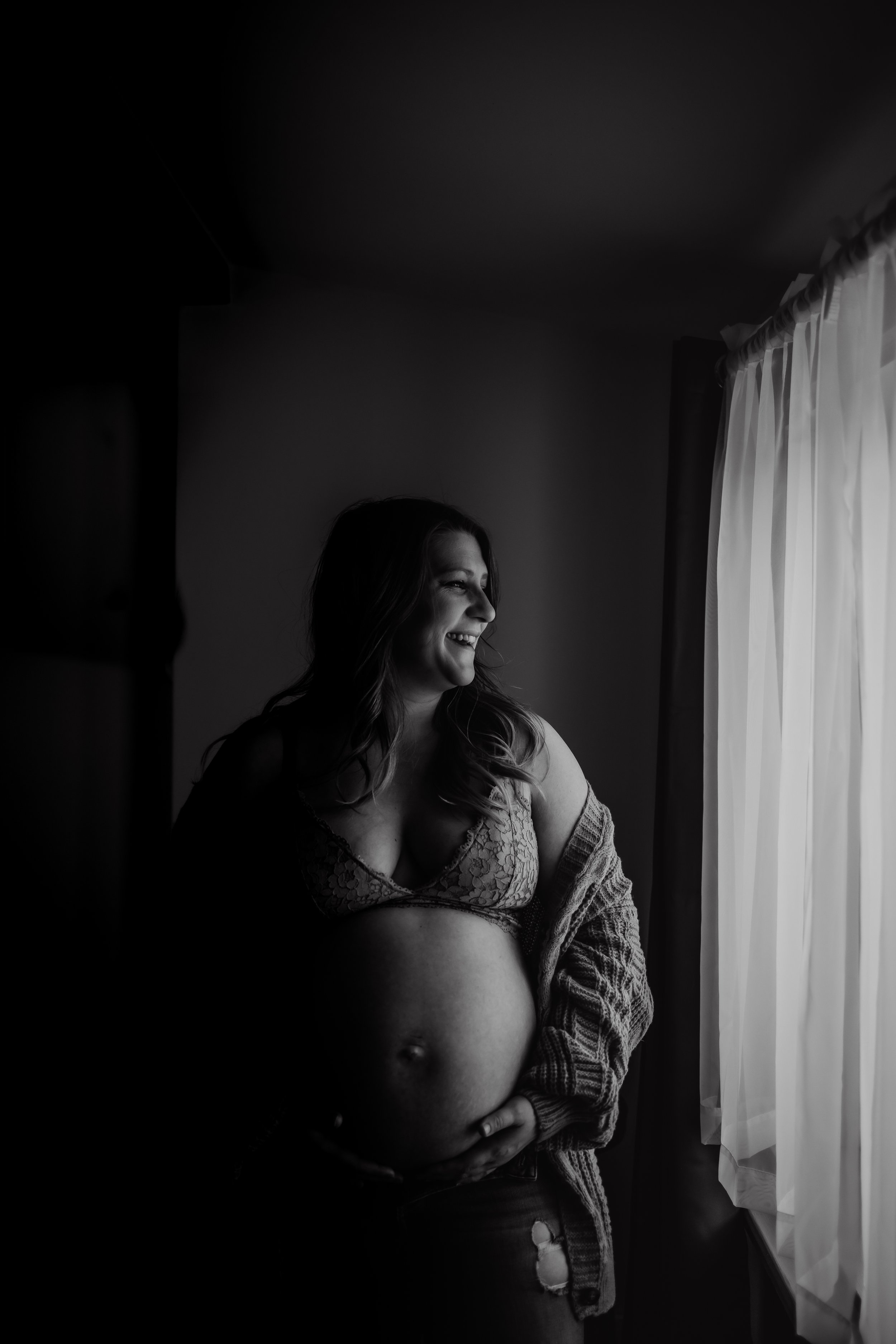 Lifestyle-maternity-photography-Michigan (40).jpg