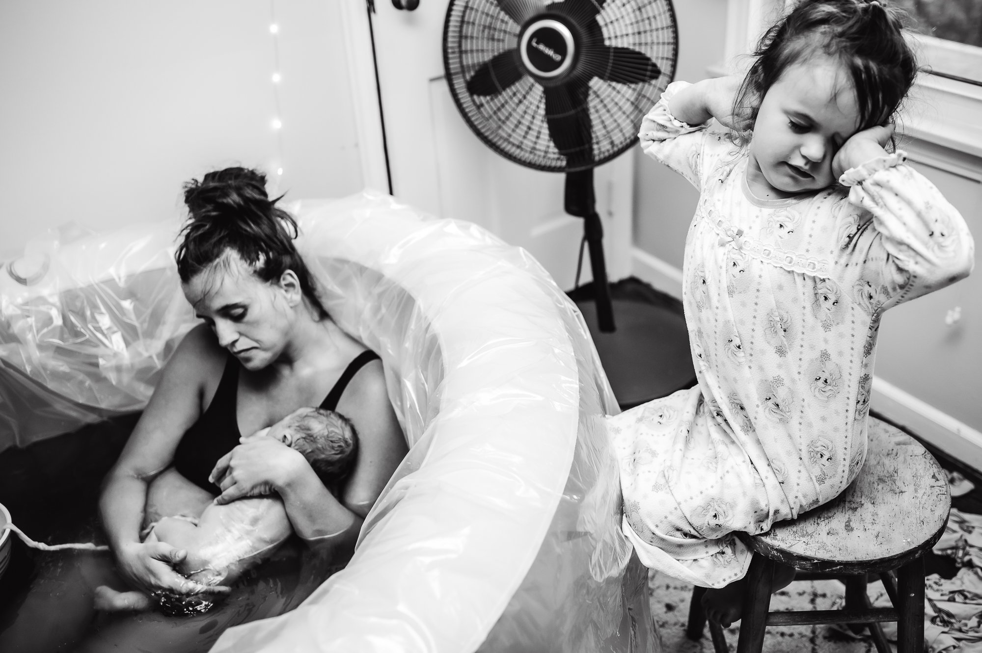 30 images of beautiful wild water birth and a mother’s powerful journey