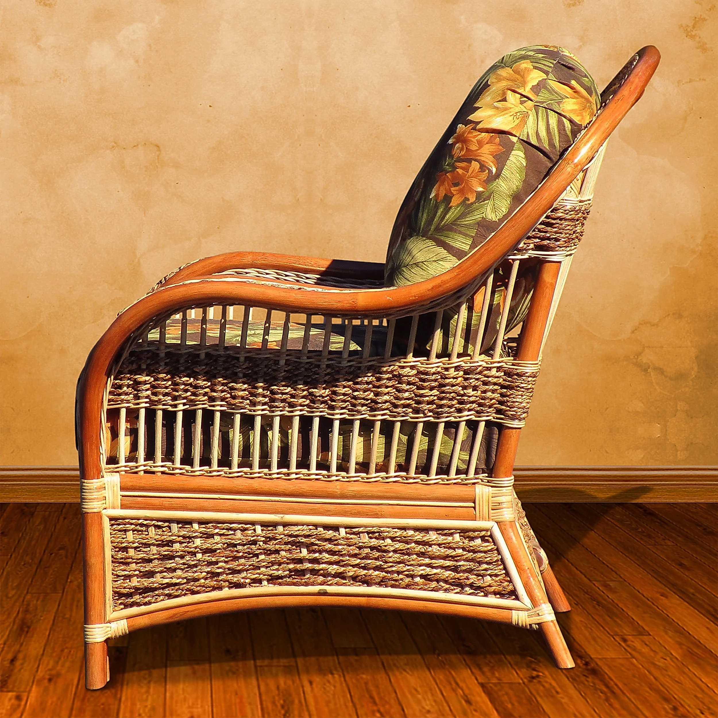 SI ARMCHAIR BROWN  01 UPGRADE TAN WALL.JPG