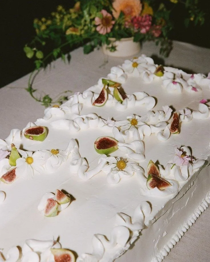 Still looking for ideas for your sweetest detail???🍰🔍 

Here are some of our favorite wedding cake trends of 2026. From fruit-adorned sheet cakes to metallic 80's opulence, there's a perfect style of icing for you.

Visit theknot.com for more weddi