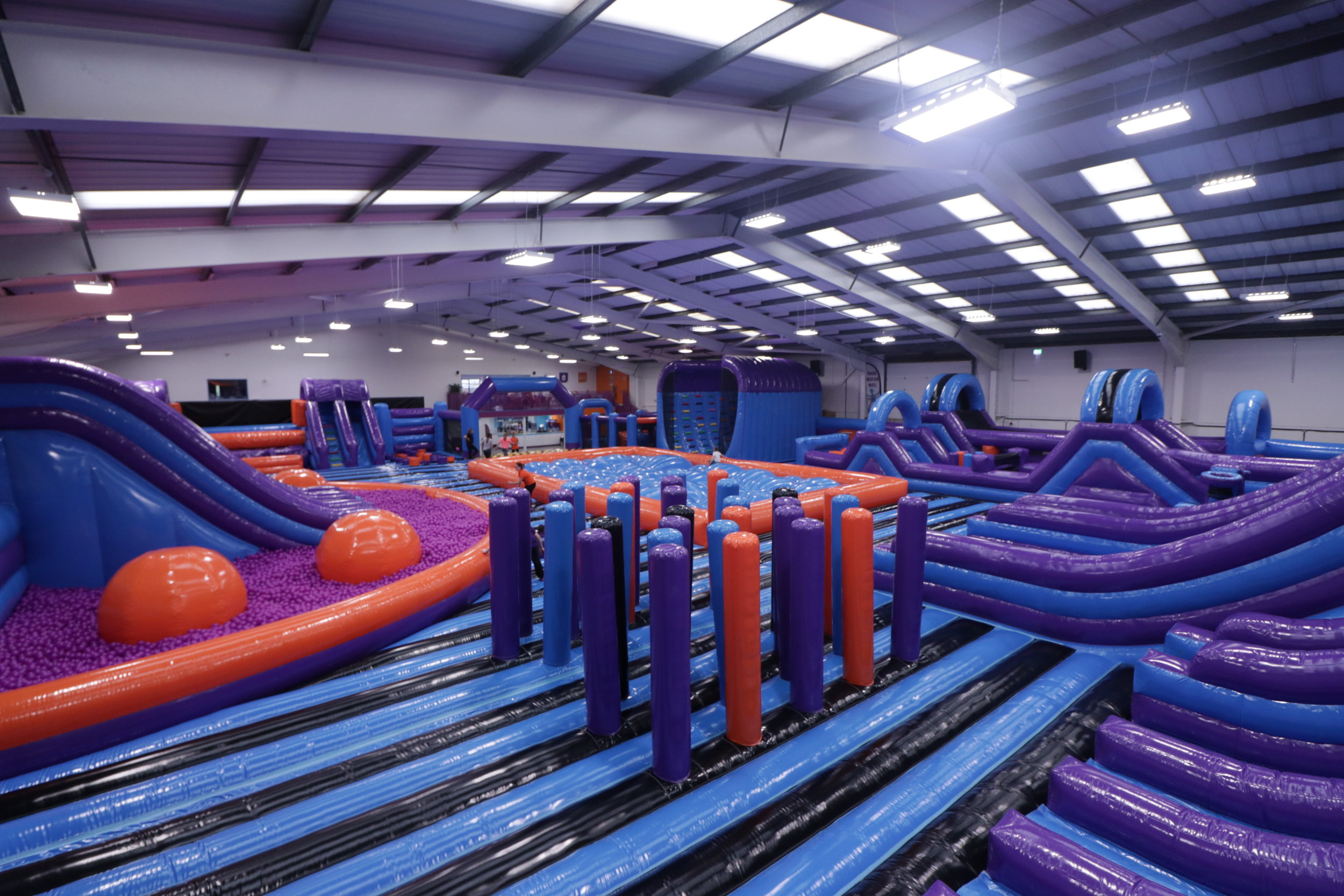  Conversion of existing bingo hall to inflatable theme-park in West Bromwich 