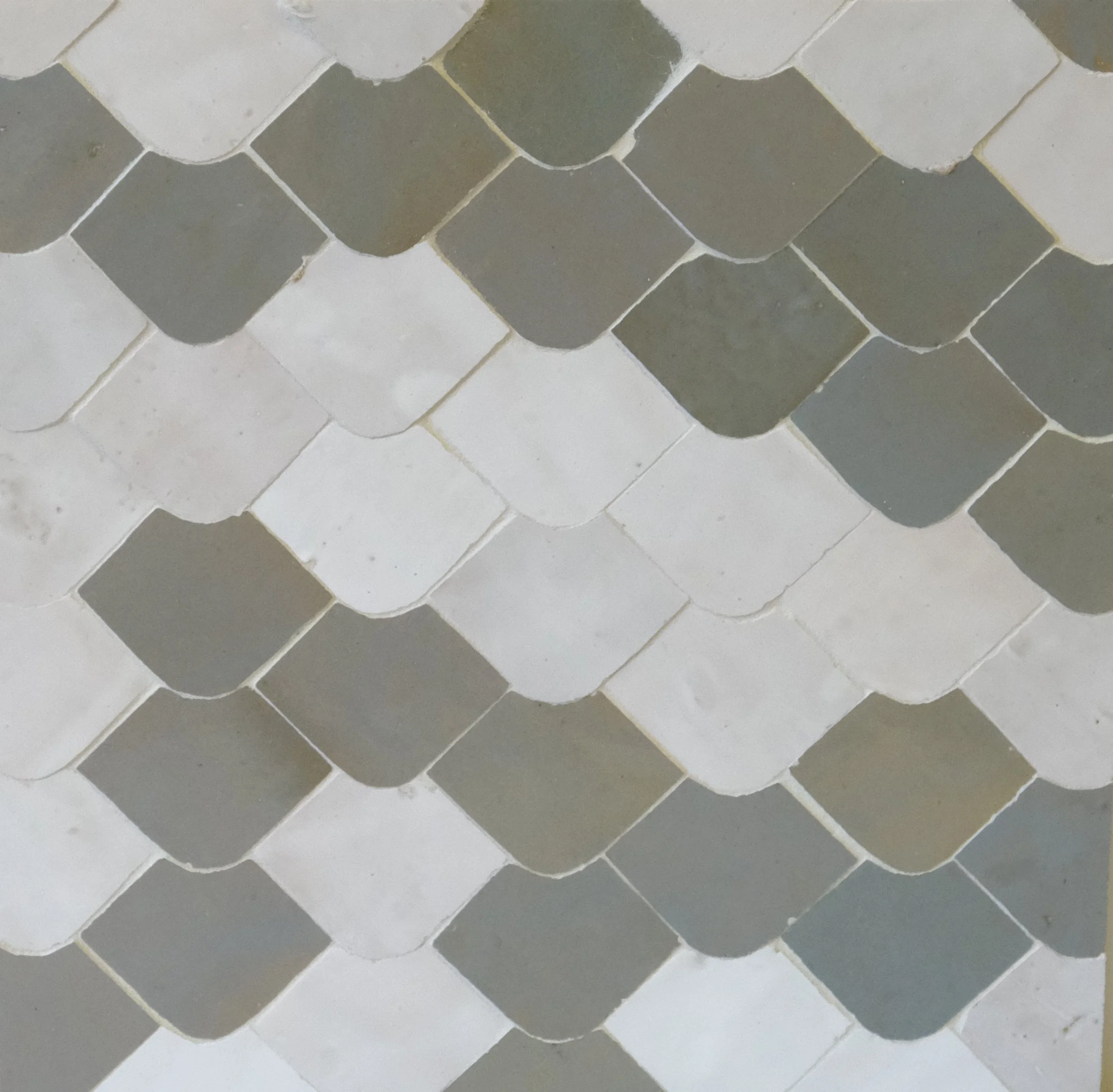 DMT 227 Zellige Classique Atlas White Triangle 9x12