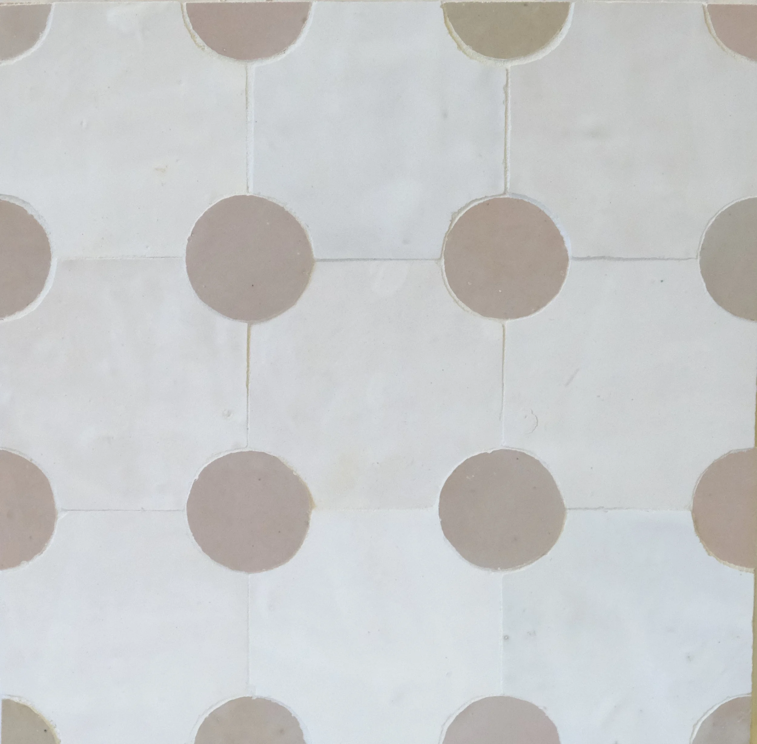 DMT 227 Zellige Classique Atlas White/Sahara Rose Tapis 12x12 Mesh