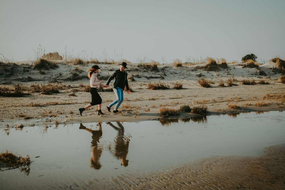 seaside engagement 06.jpg