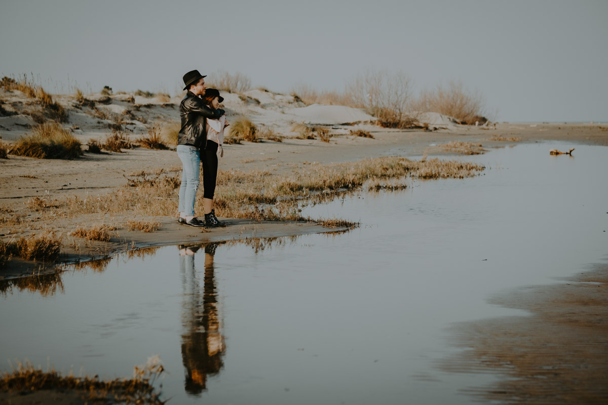 seaside engagement 07.jpg