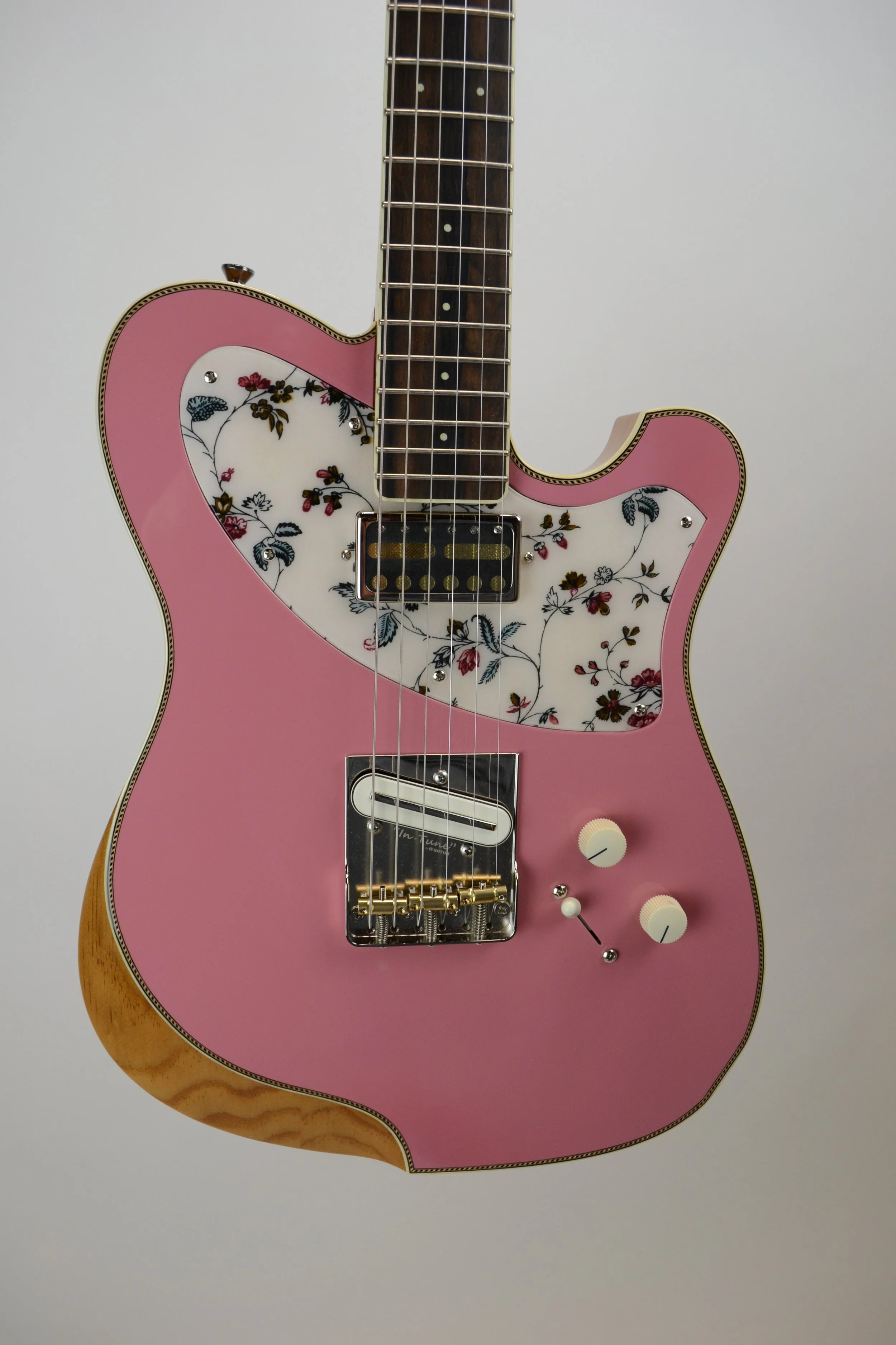 SOLD! -  The Ellary Deluxe, custom rose, lollar pickups #2260