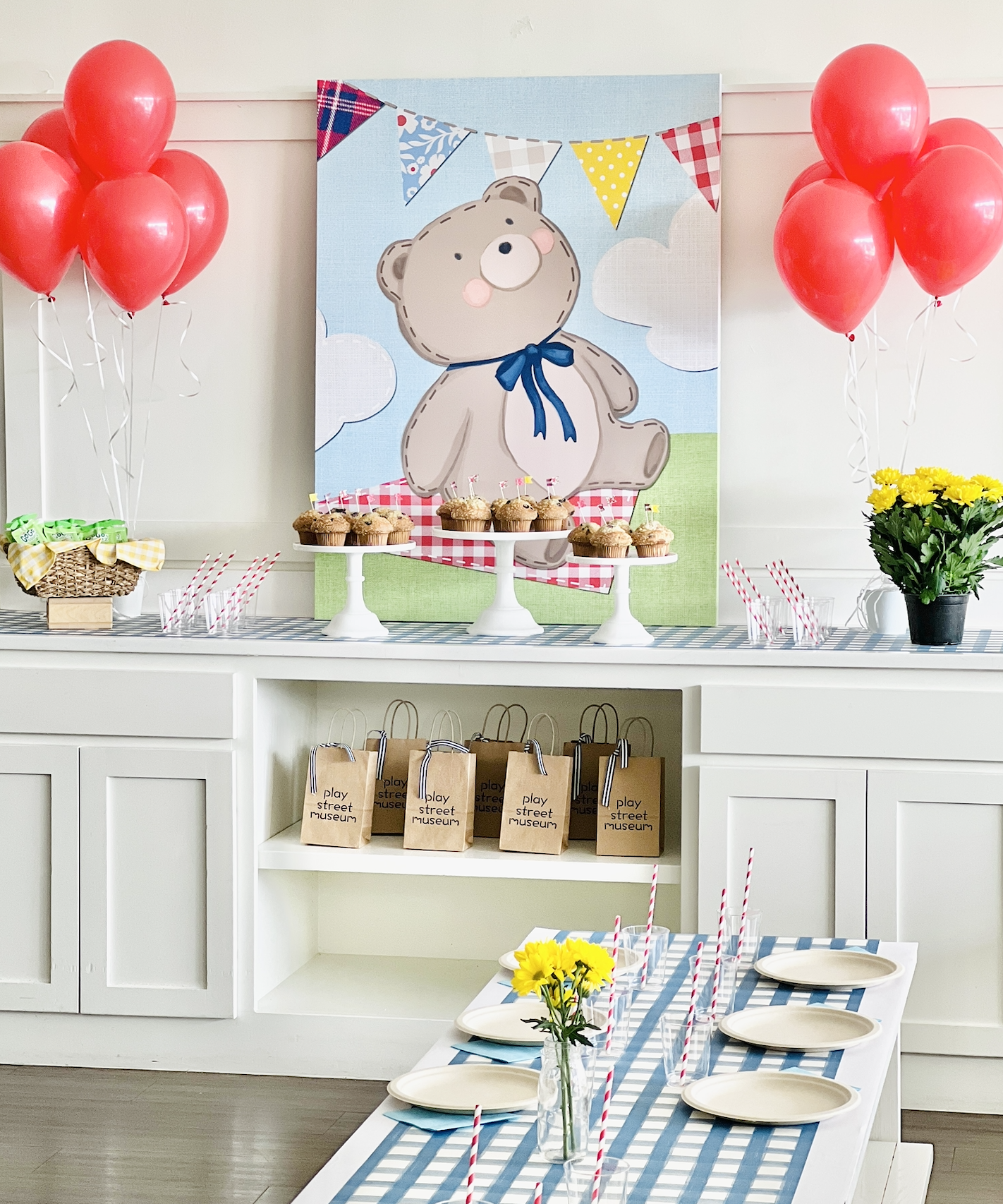 Teddy Bear Picnic theme.png