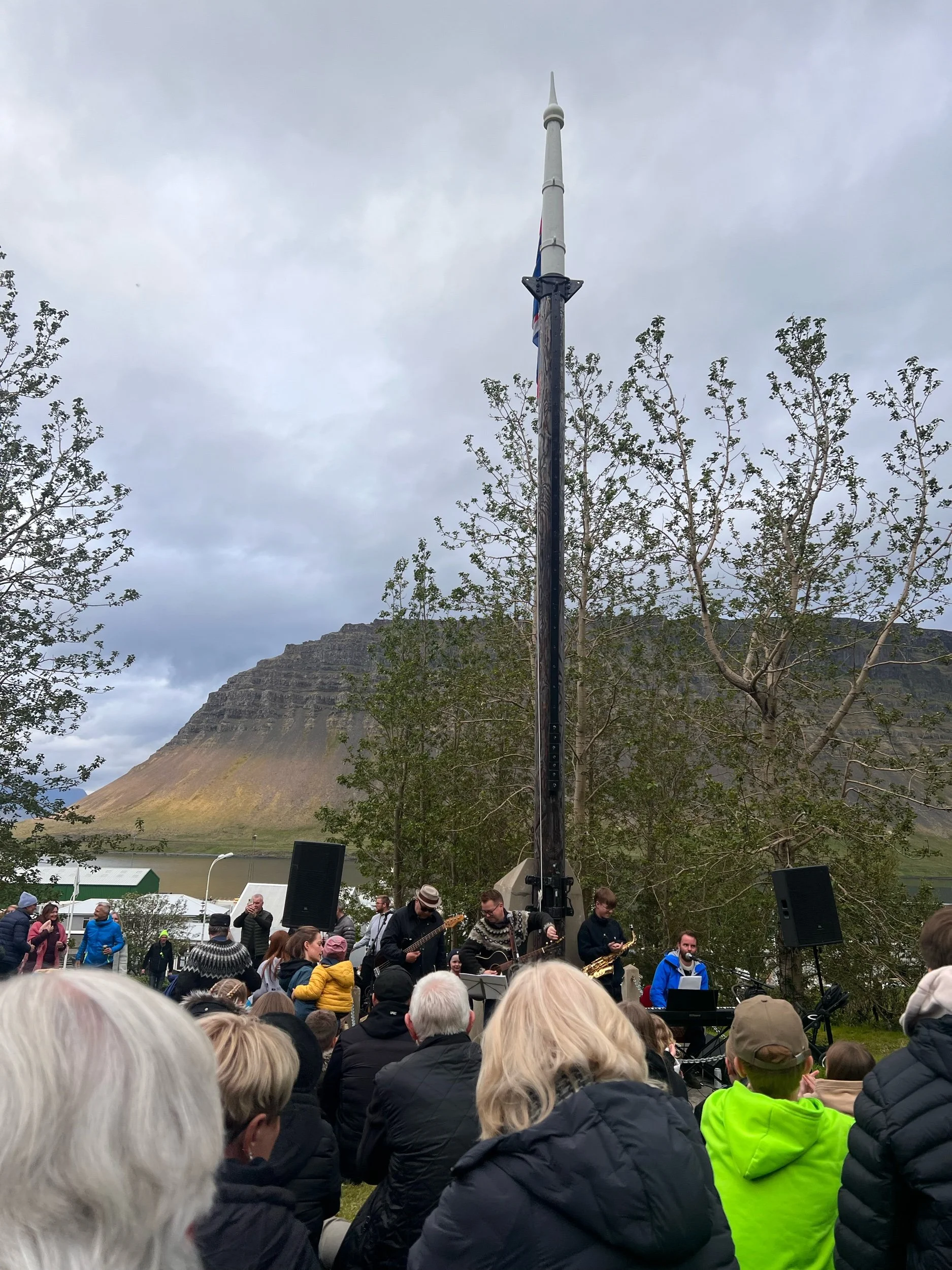 Á Bíldudals grænum (baunum)