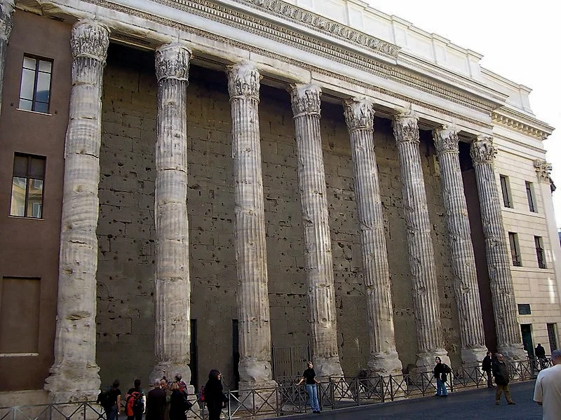 Il tempio di Adriano a Roma, Italia