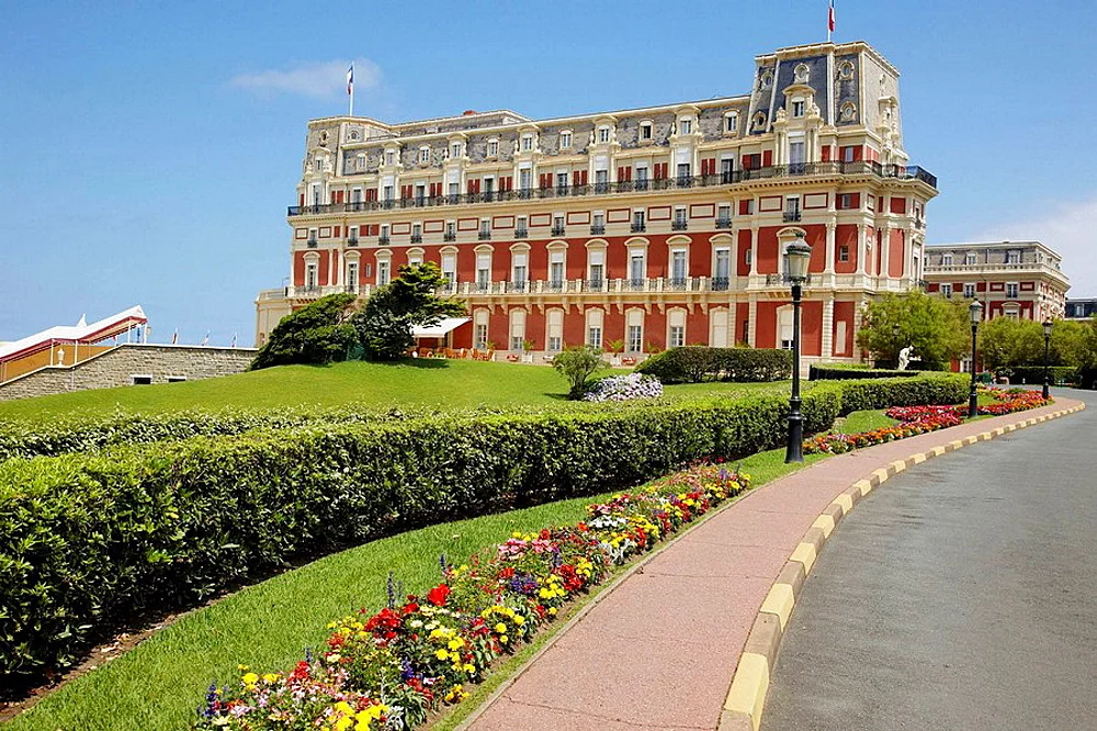 L’Hȏtel du Palais a Biarritz