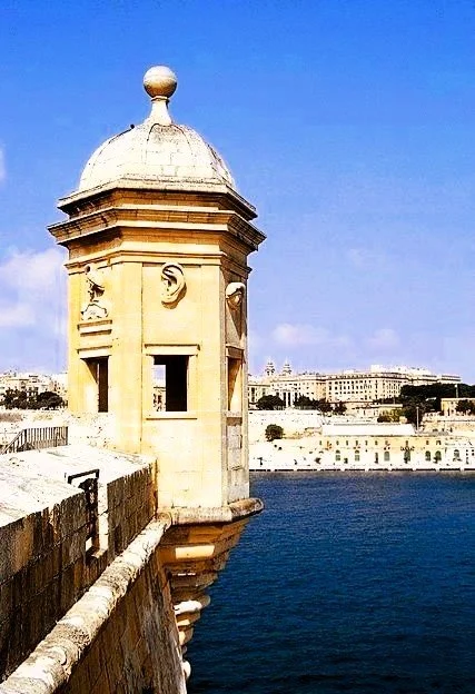 When the Tempest makes You Dream,  Malta