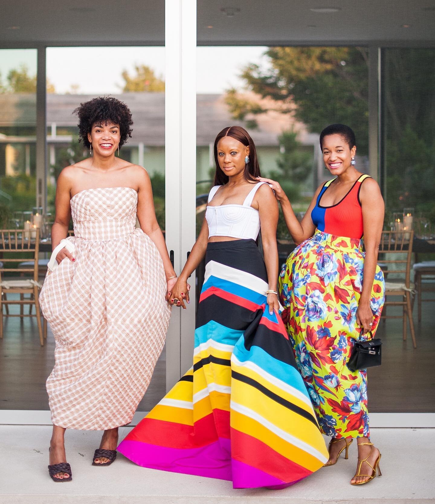 If these three boss babes don&rsquo;t belong on the cover of a magazine, I don&rsquo;t know who does 🔥💃🏾🔥💃🏾🔥💃🏾🔥
&bull;
&bull;
&bull;
&bull;
#jeanhodgensphotography #hamptonsphotographer #eventphotography #fierce #fashion #christopherjohnrog