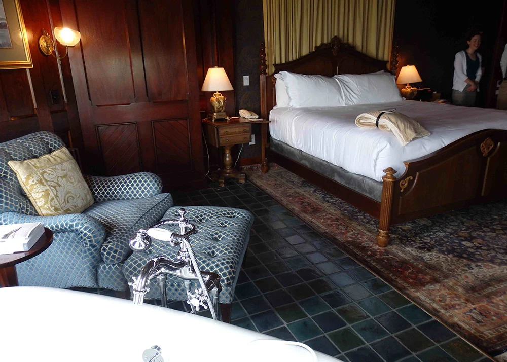 The Turret Suite of Theophilus North