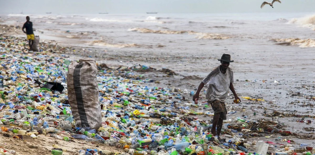 Oxford Research Encyclopedia of Politics | Slum Politics in Africa | The Youth Cafe