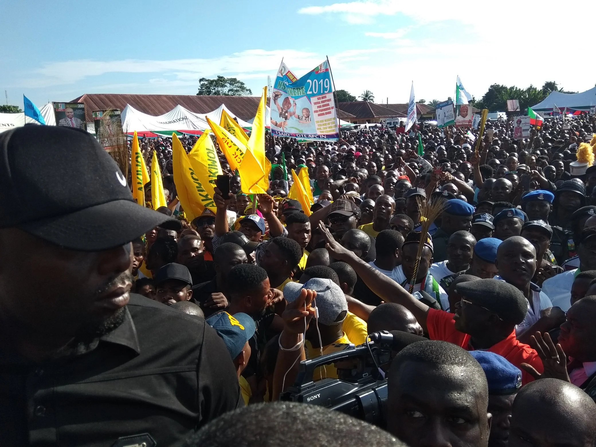 It’s Time For Young People To Get Political | The Youth Cafe