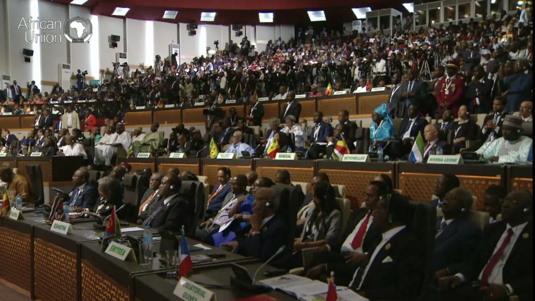 Africa Looks To Its Entrepreneurs | The Youth Cafe