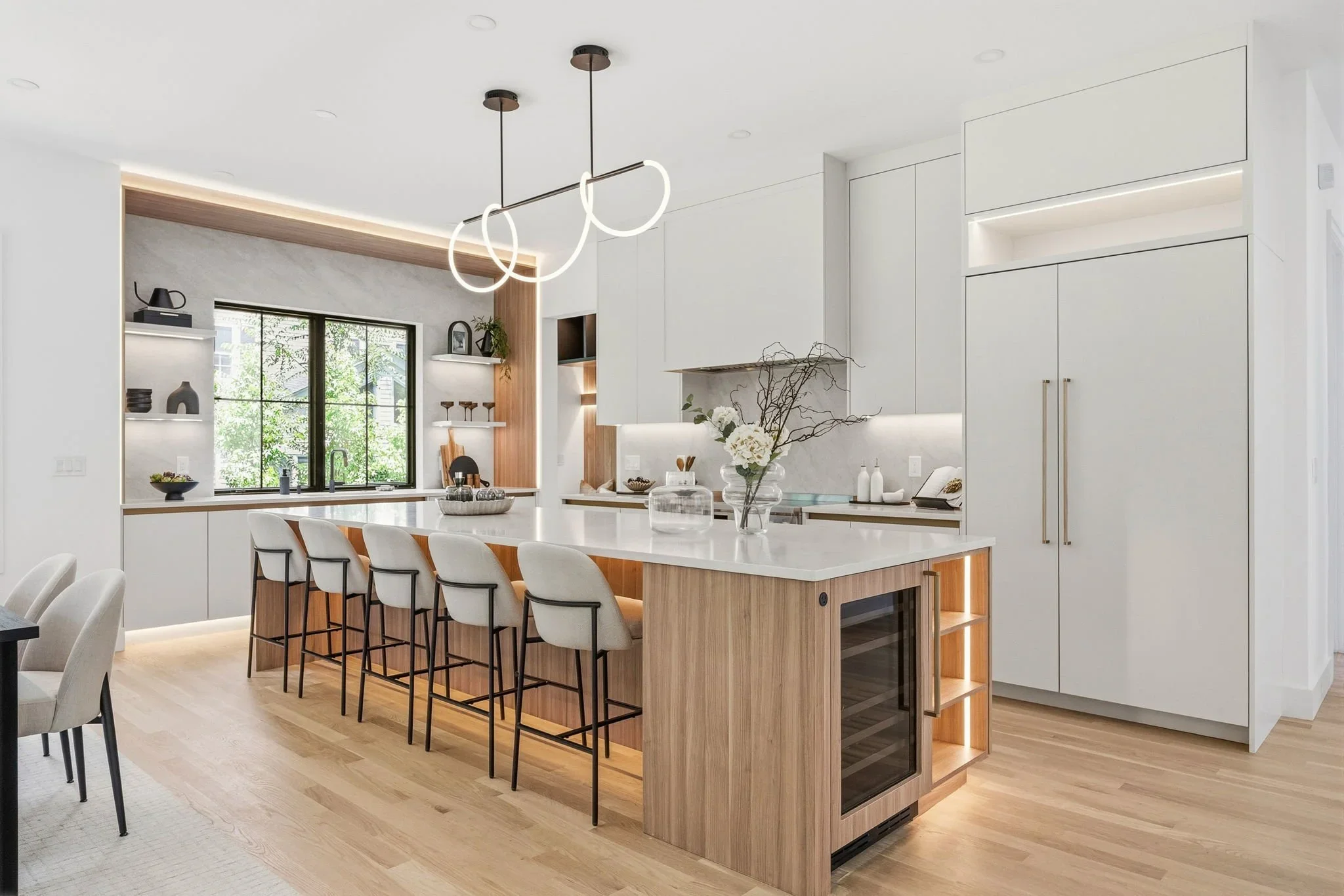 8-kitchen.webp
