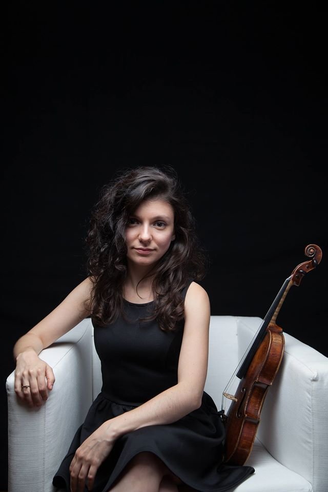 Lilit Hartunian (violin)