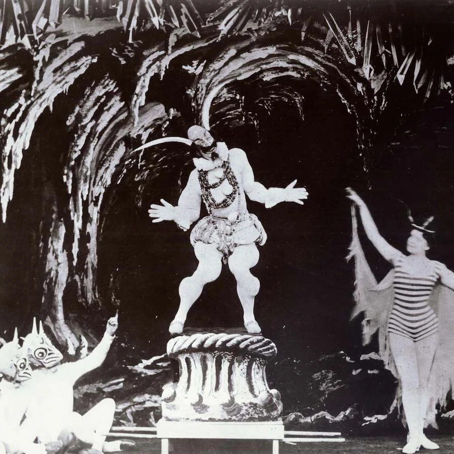 Cinematic Illusions on a Frame-Based Level
