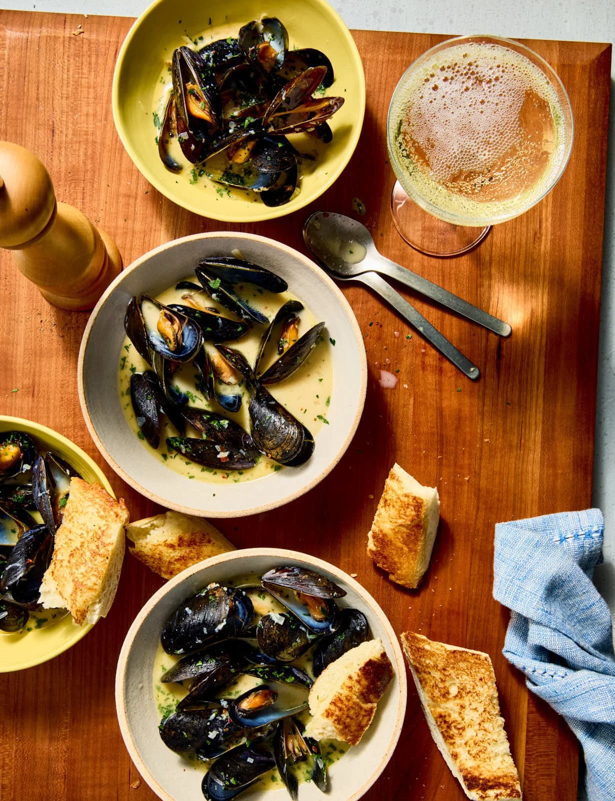 Cookbook-Texas-NYC-Mussels-Garlic Butter.jpg