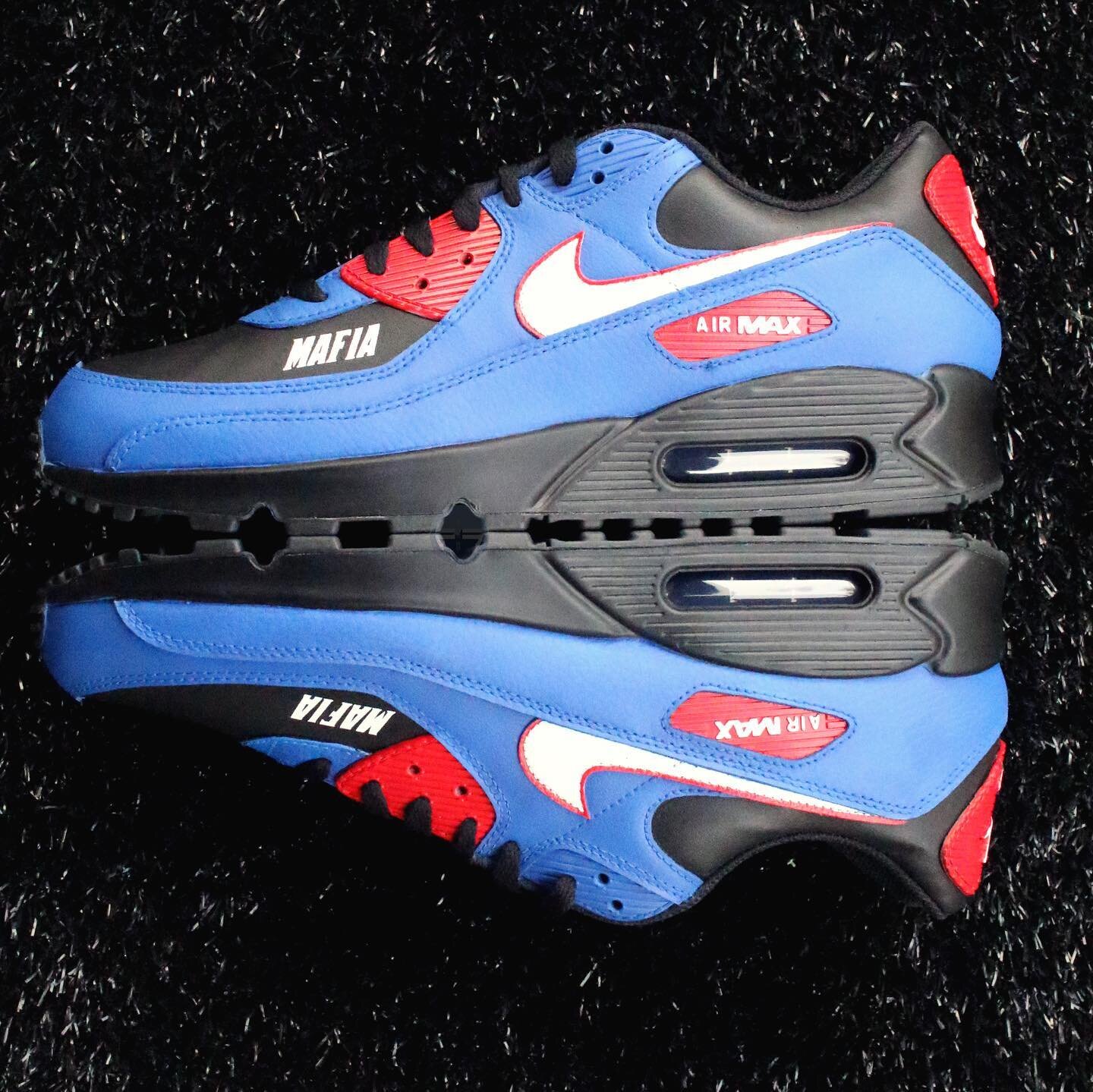 Next season start now! 
&bull;
&bull;
#custom #customshoes #custommade #buffalo #buffalobills #bills #billsmafia #nfl #playoffs #nike #airmax90 #airmax #nikeairmax #blue #red #paint #painting #nfldraft #mockdraft