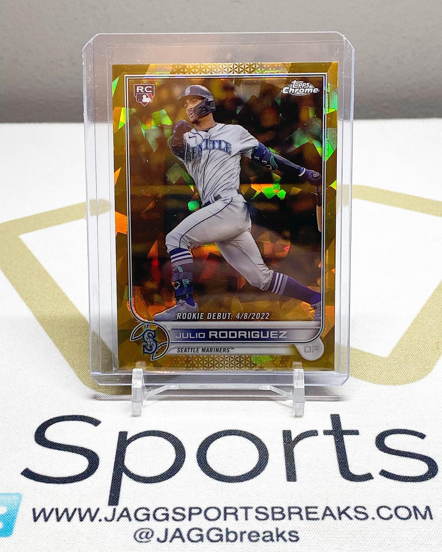 Julio Rodriguez Gold Sapphire Rookie Debut /50 from tonight&rsquo;s 2022 Topps Chrome Update Sapphire Edition 10 Box Break. 
⚾️
Follow us on Twitter and YouTube
⚾️
www.JAGGSportsBreaks.com
⚾️
⚾️
#baseball #baseballcards #baseballcard #cards #topps #t