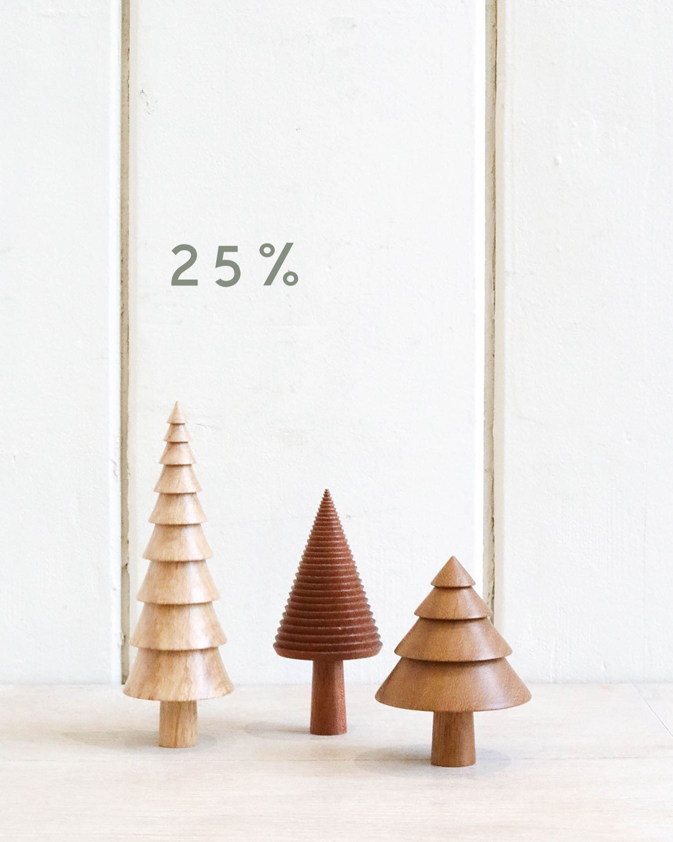 25% OFF all Christmas decorations and NEW pieces added to Sale 

Happy Holidays 🌲