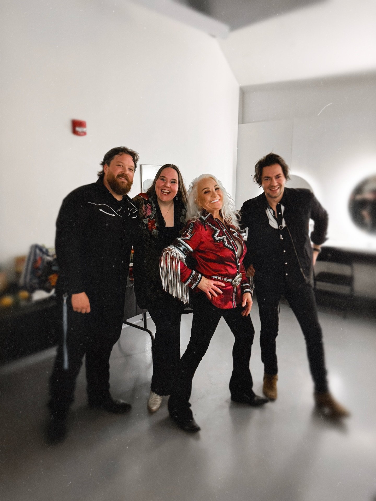 The Beautiful Band had some fun in Mississippi with THE QUEEN! What a joy and honor to share the stage with an icon; a legend in every sense of the word. We love you, @thetanyatucker! 

We were really missing our fearless leader, @thebrandyclark (who