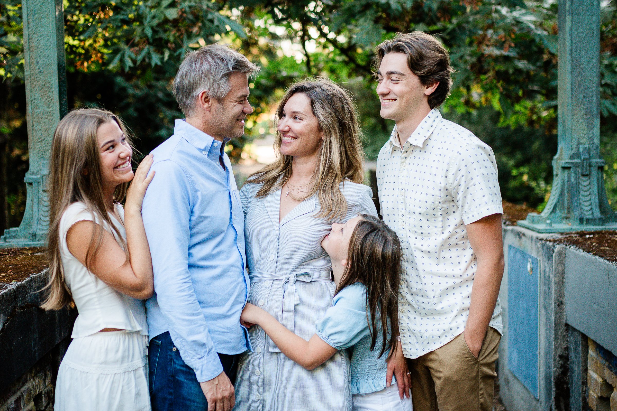 The Senior Year Photo Session Most Families Don’t Think to Book