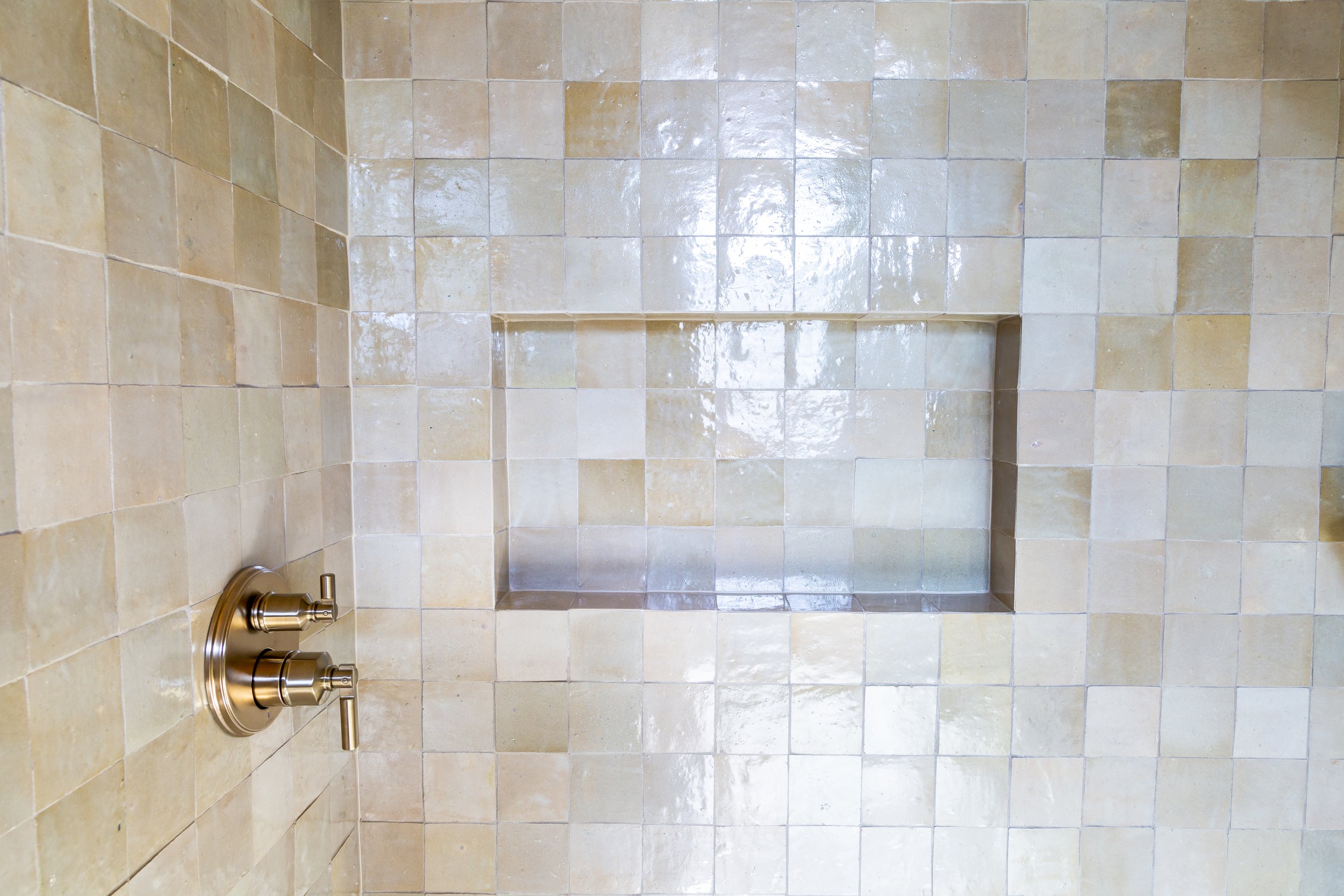 shell-tiles-shower-tiling-sparrow-design-company