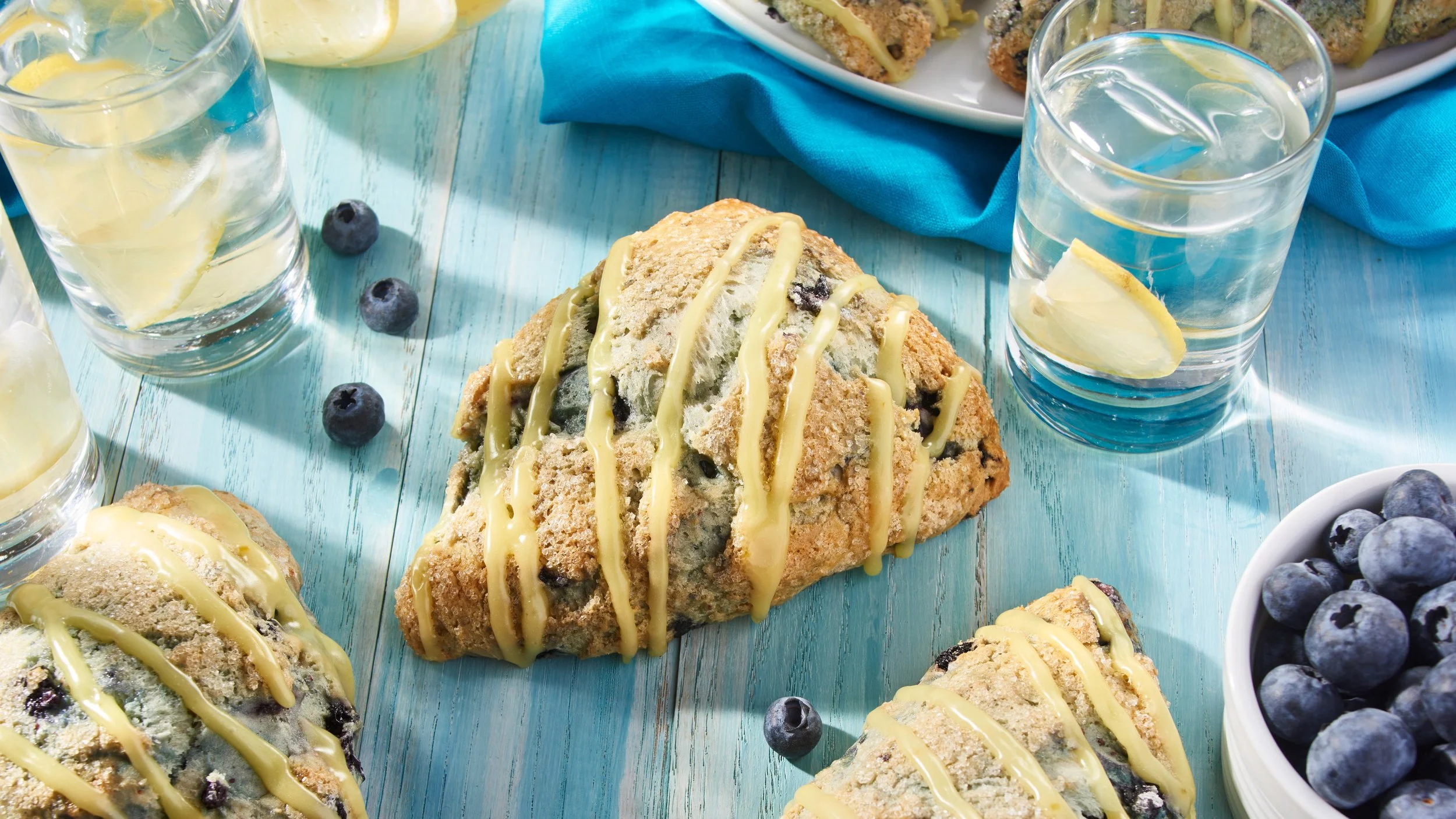 20201119_Scones_Blueberry_Peach_01232454_0246.jpg