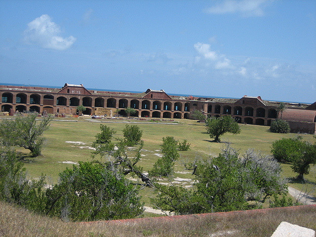 Dry-tortugas-ferry-key-west-fort-jefferson.jpg