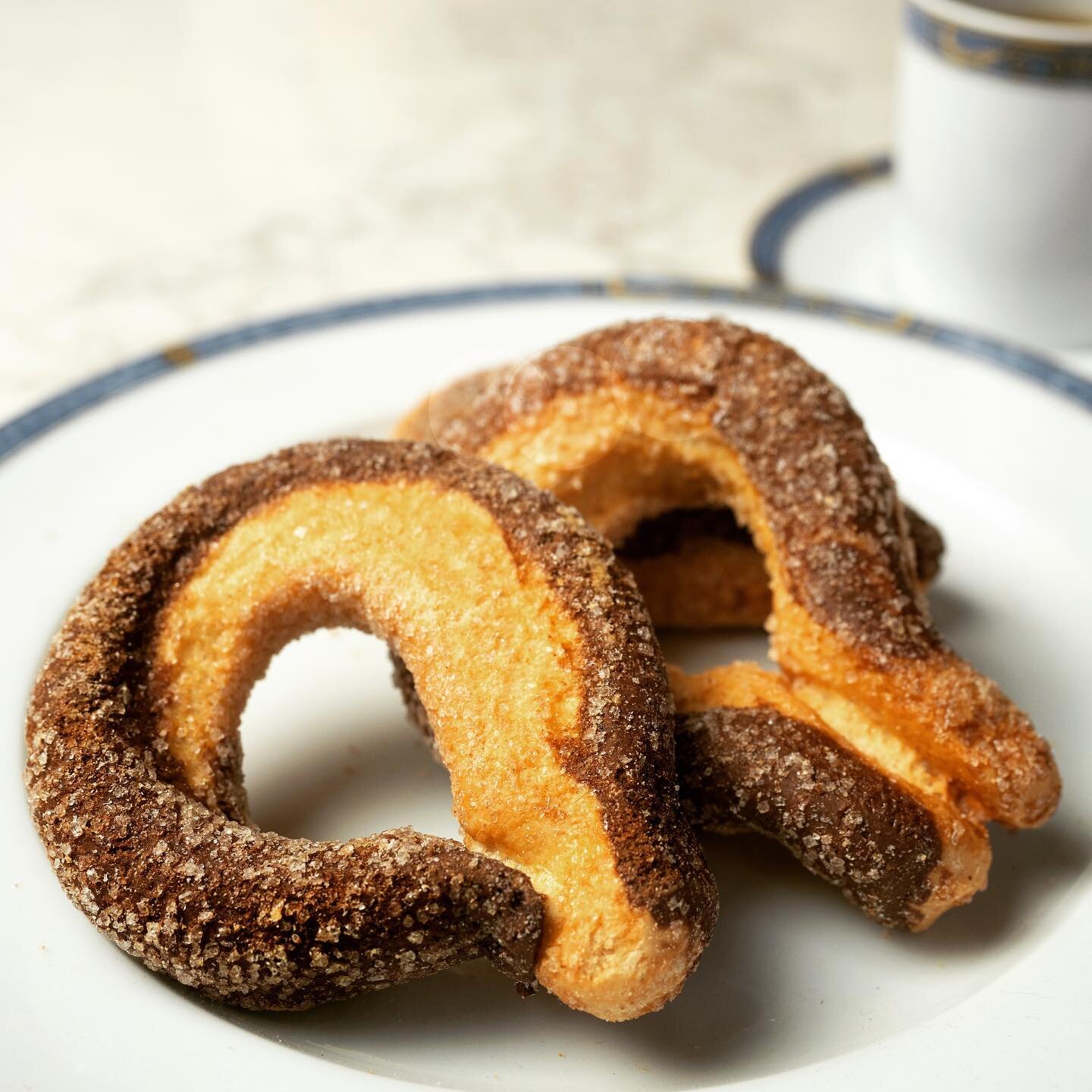 Torcetti Cookies
The biscotti of Piemonte at @agataandvalentina .  I couldn&rsquo;t resist buying these teardrop shaped twists from Italy.  The vanilla and chocolate flavored rings are lightly coated with sugar.  They are crunchy, not overly sweet an