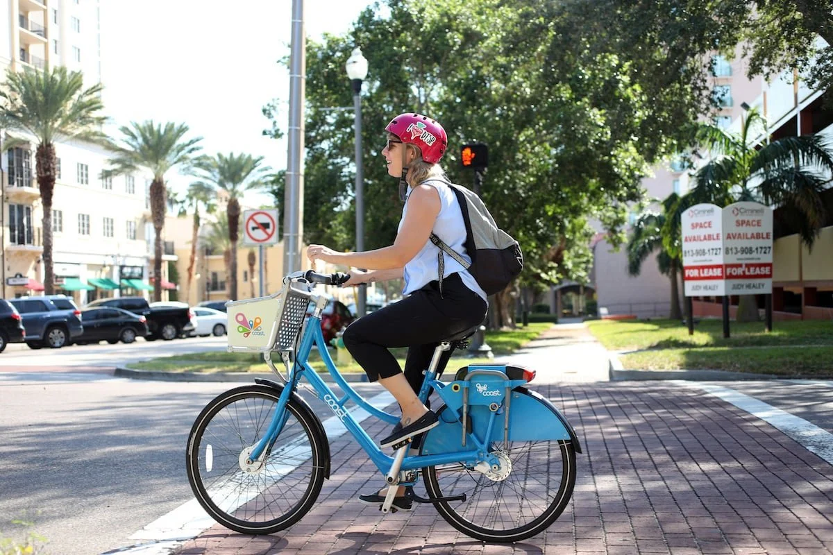   The Pros and Cons of 5 Commuting Options  Writer Lisa Rowan uses Coast Bikeshare to commute to and from work. 