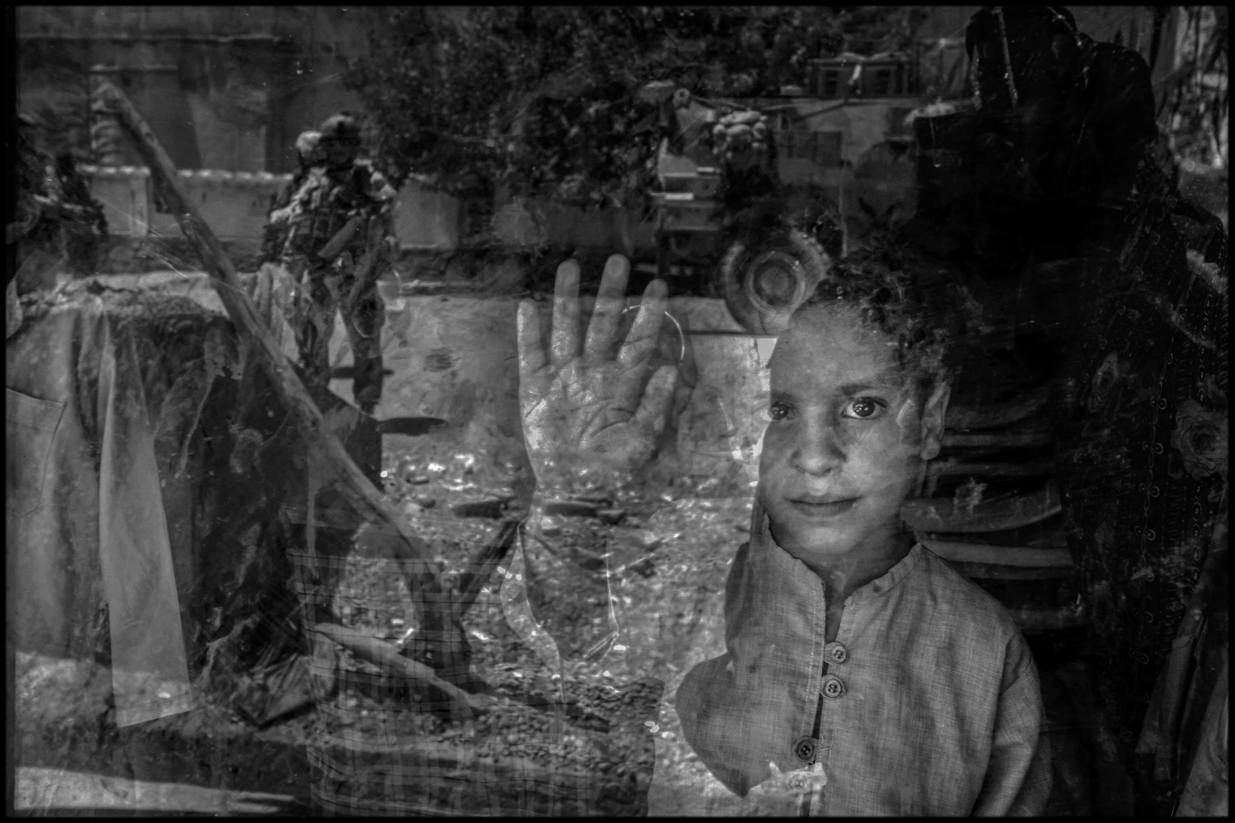 8.AFGHANISTAN TARIN KOWT REFLECTION.2009.GR7A1221.jpg