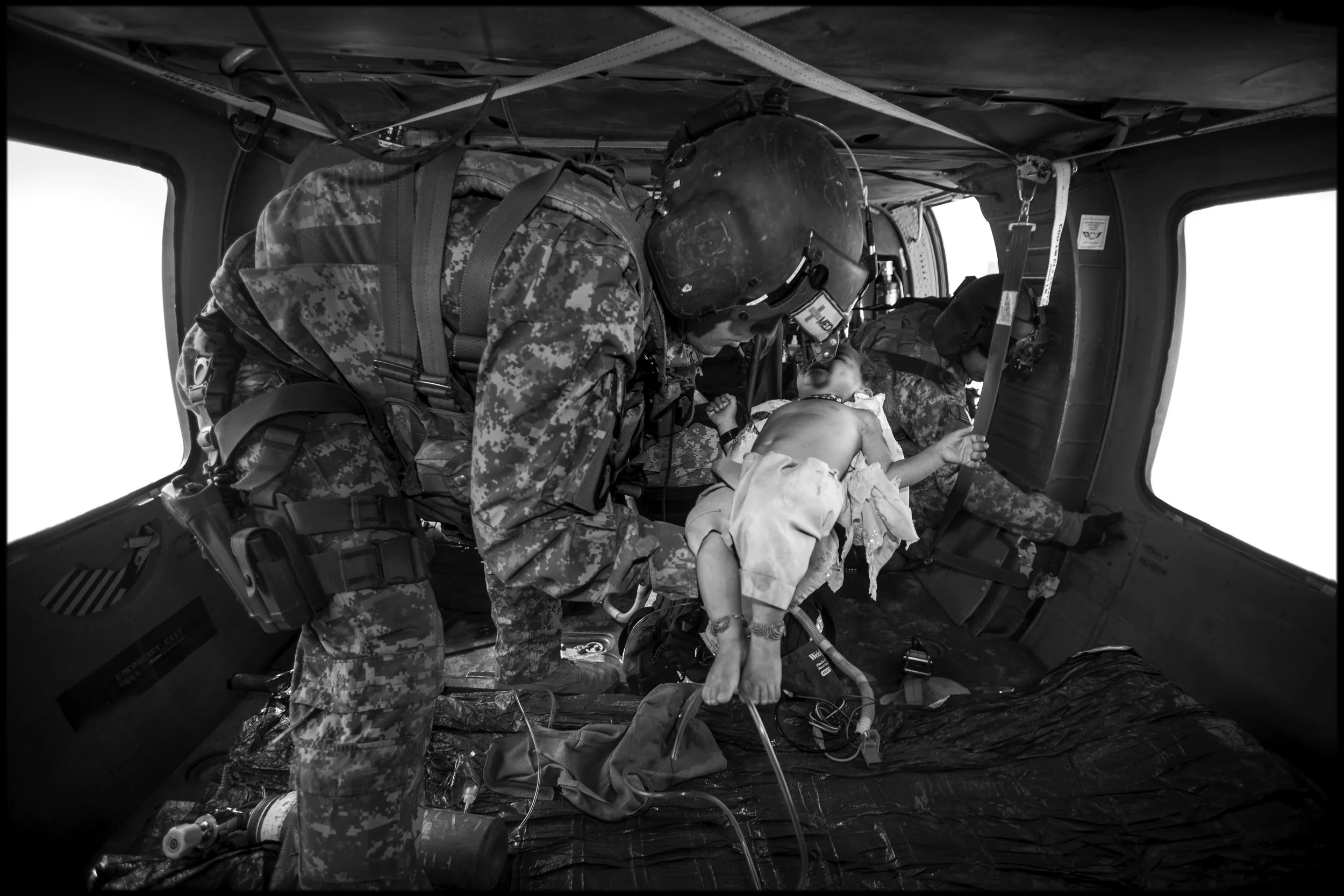 19.AFGHANISTAN DUSTOFF BABY.2010.GR381913036.jpg