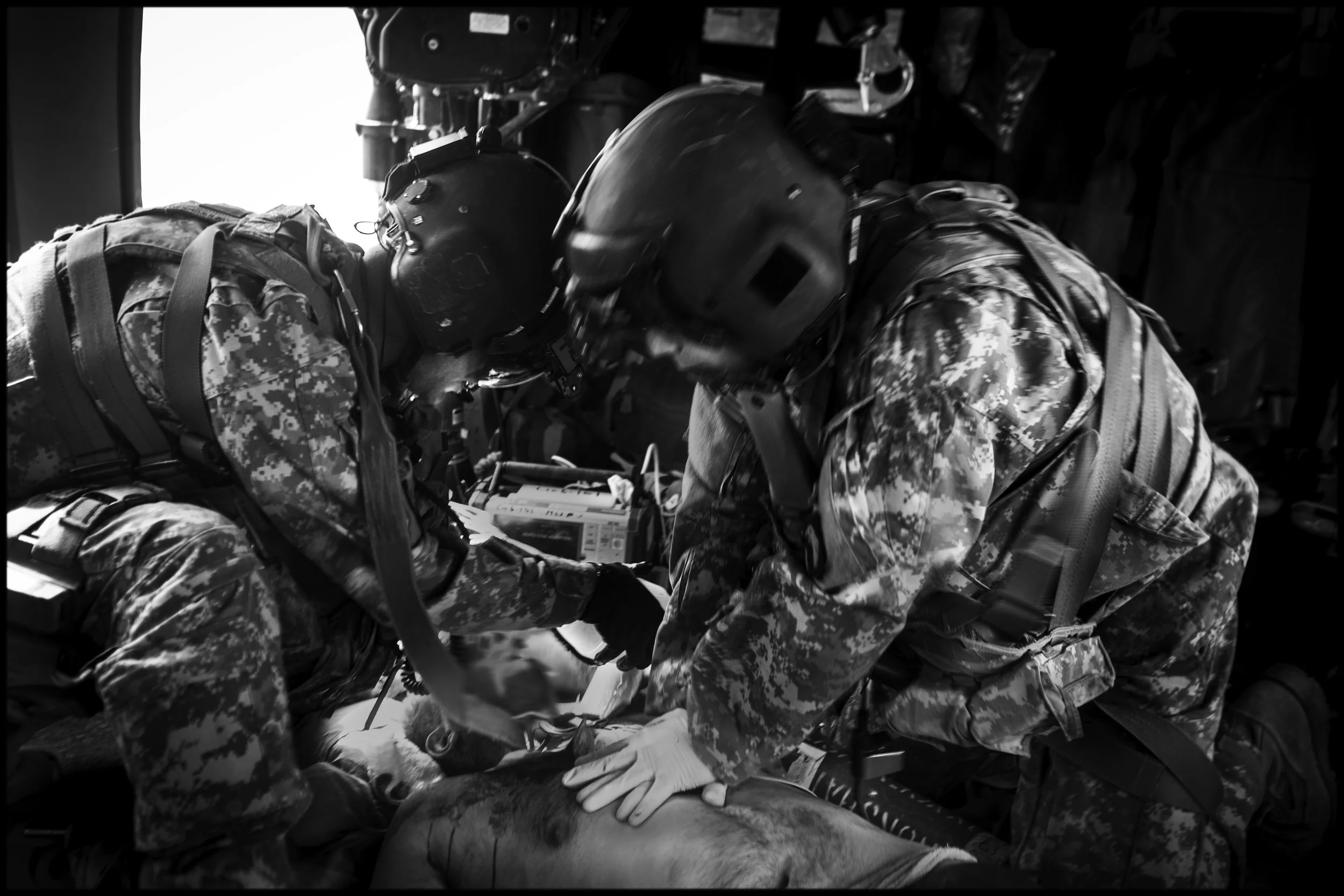 24.AFGHANISTAN DUSTOFF FALLEN ANGEL.2010.GR9424.jpg