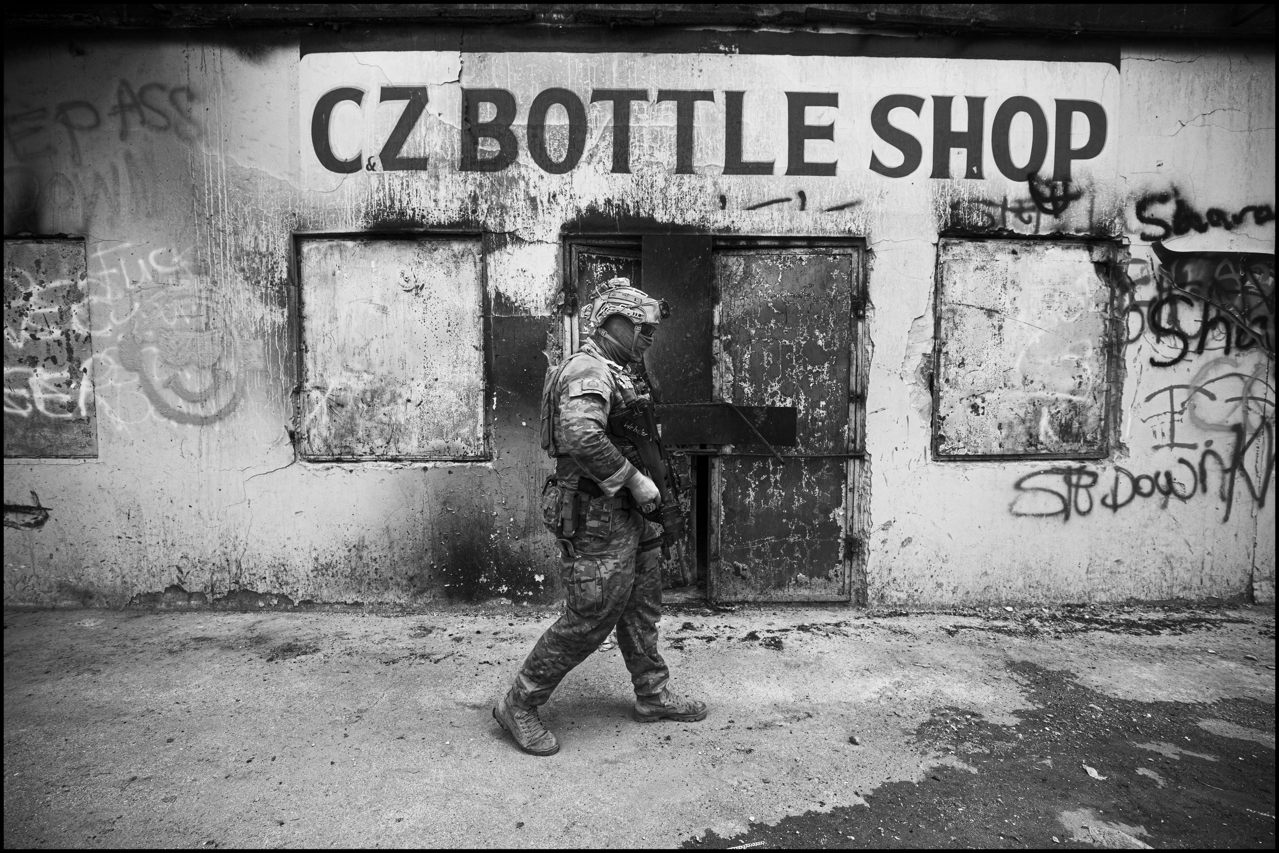 29.SOLOMON IS.ADF PATROL CHINA TOWN.2021.GR14464.jpg
