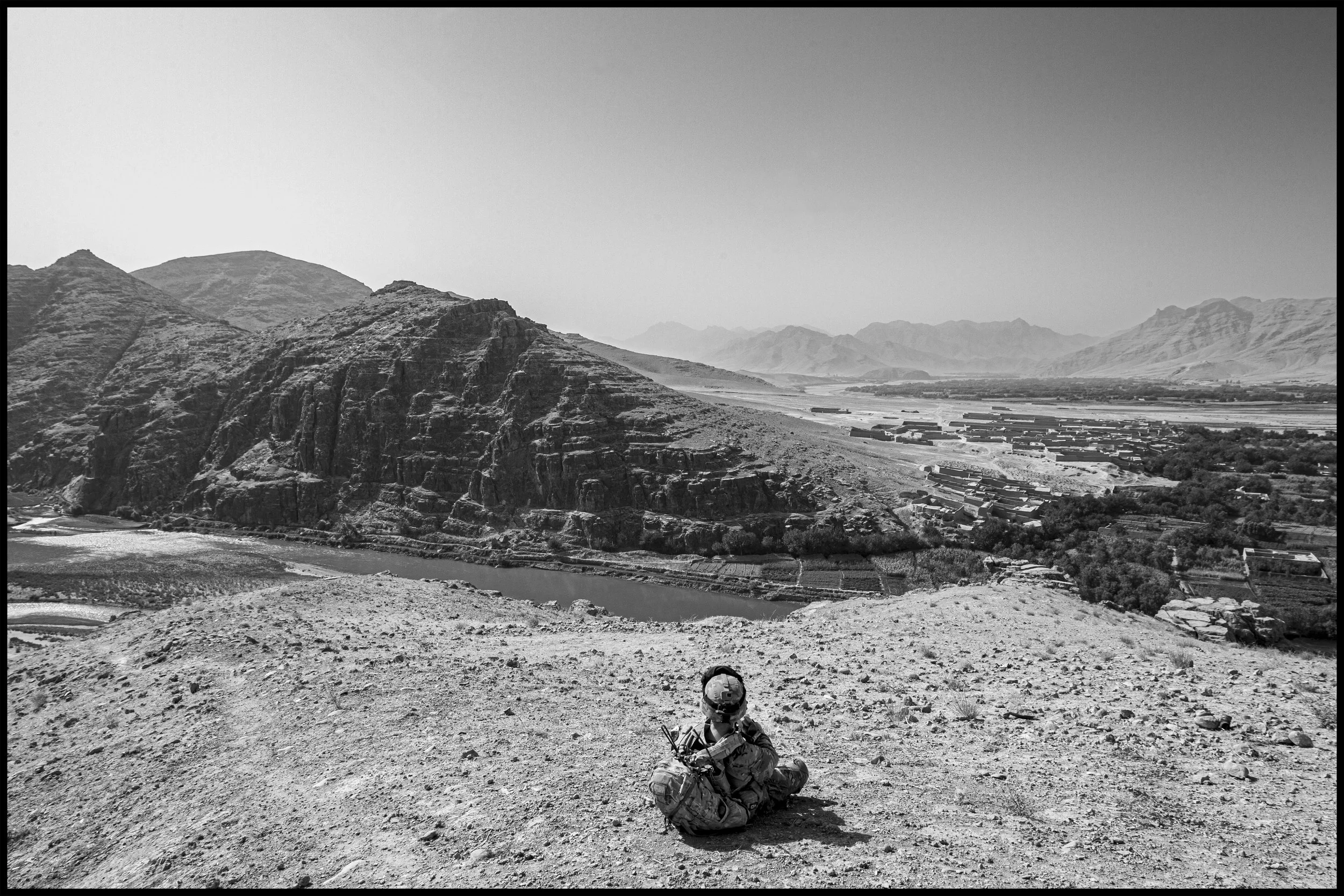17.AFGHANISTAN PATROL.2RAR.2011.DE7E5178.jpg