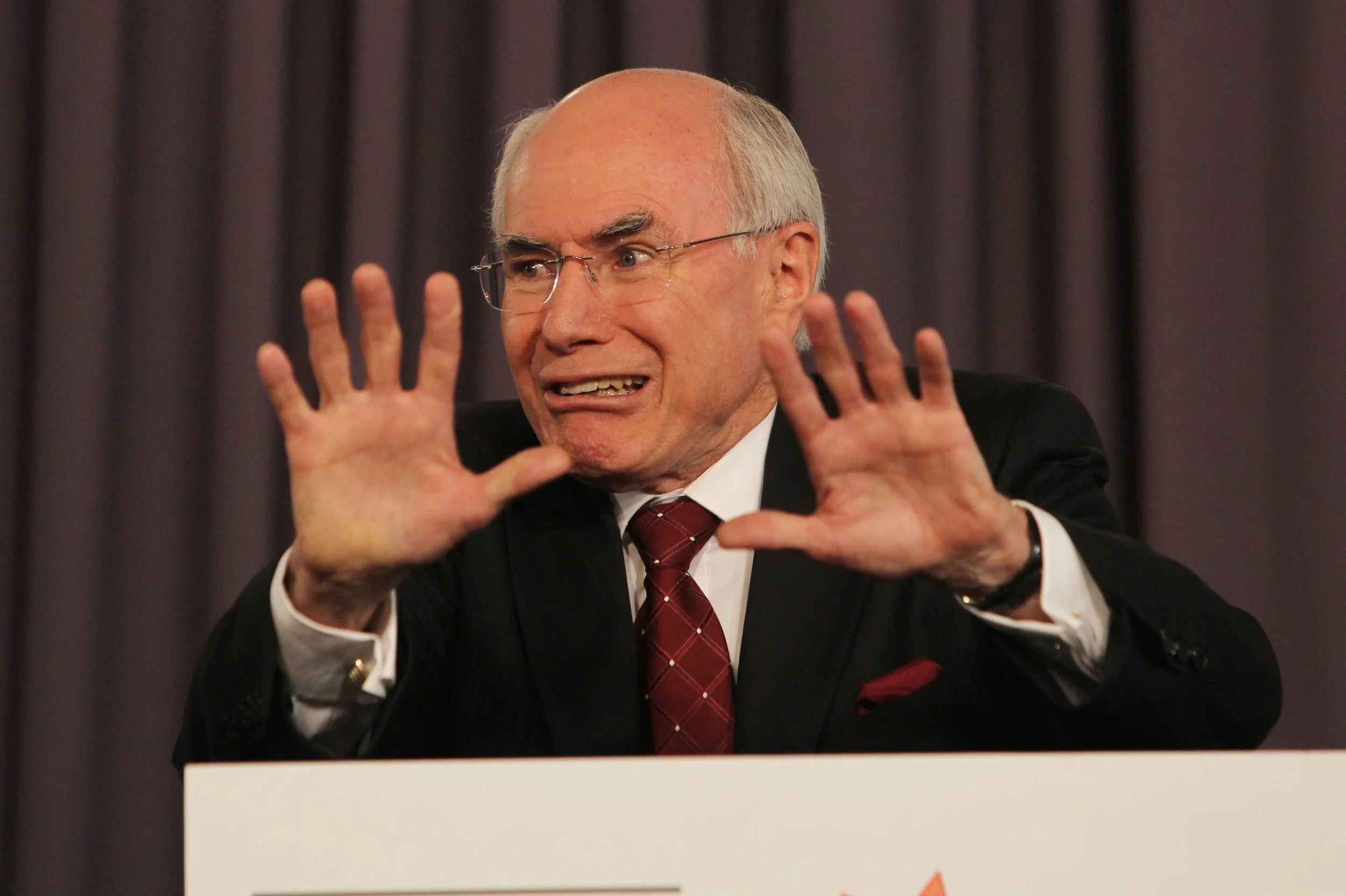 JOHN HOWARD AT PRESS CLUB-211601.JPG
